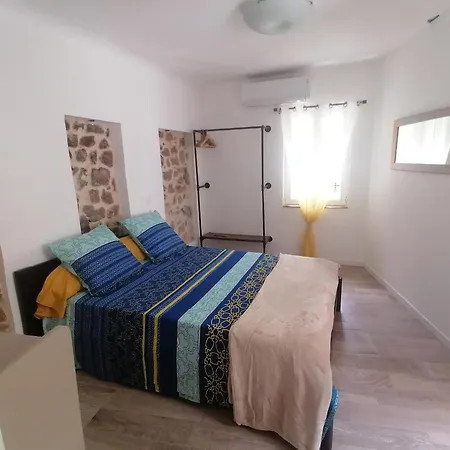Gite Et Chambres D'Hotes Les 2 Pins Courry Exterior photo