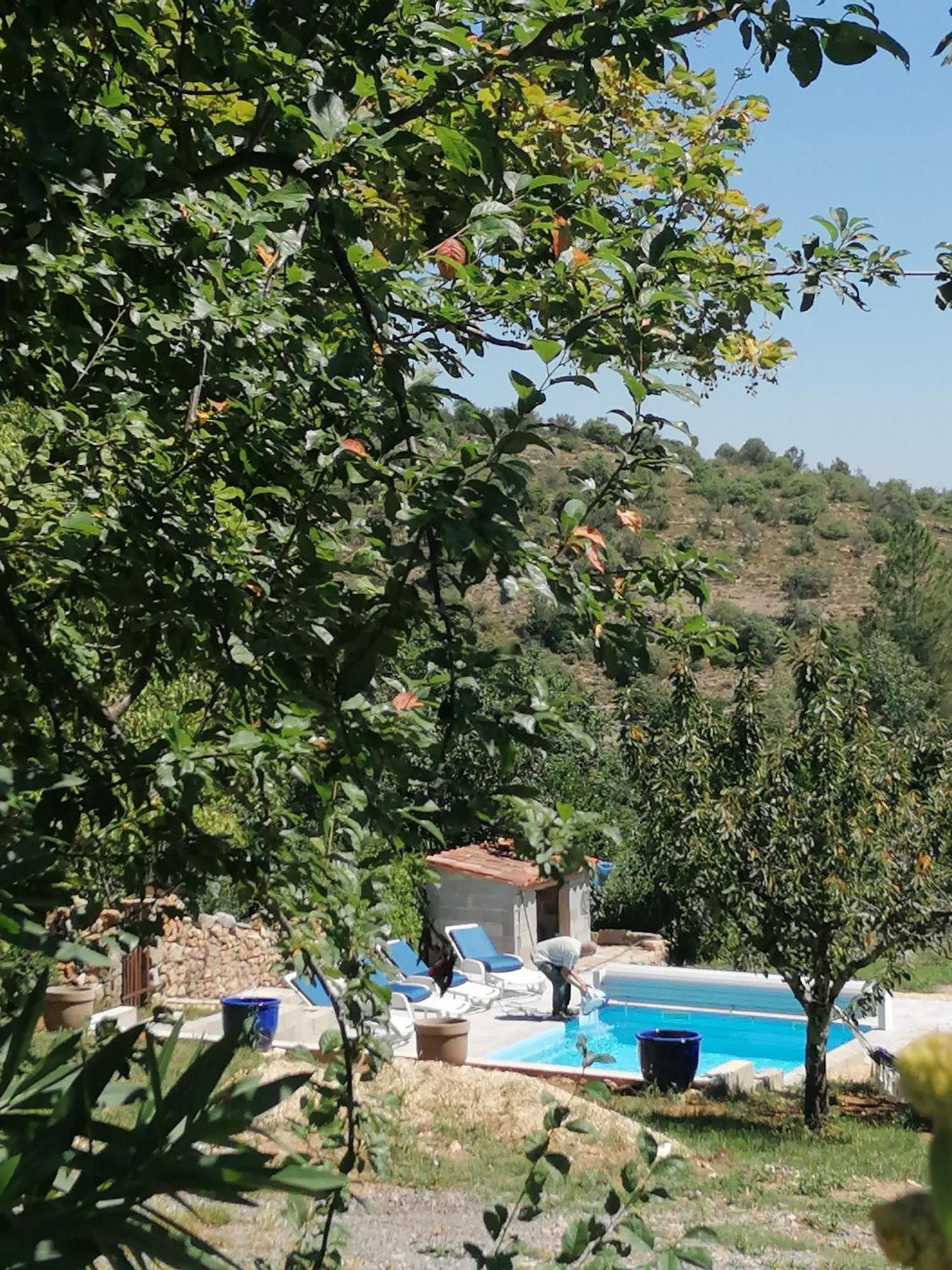 Holiday home Et D'hotes Les 2 Pins Courry